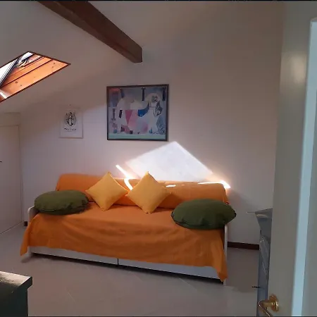 La Mansarda Vicino Al Porto *